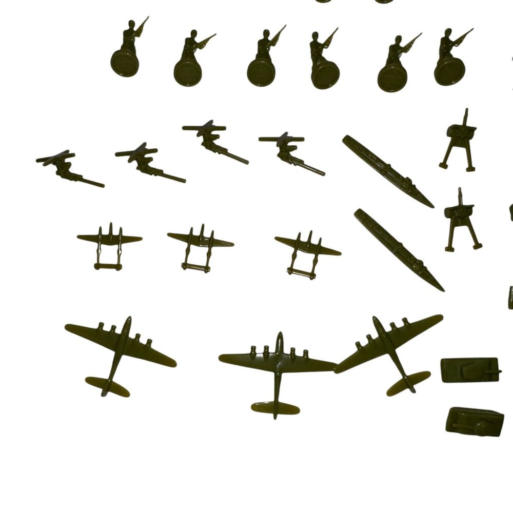 Hasbro Axis and Allies North Africa Board Game Green Plastic Miniatures Parts - Picture 3 of 4